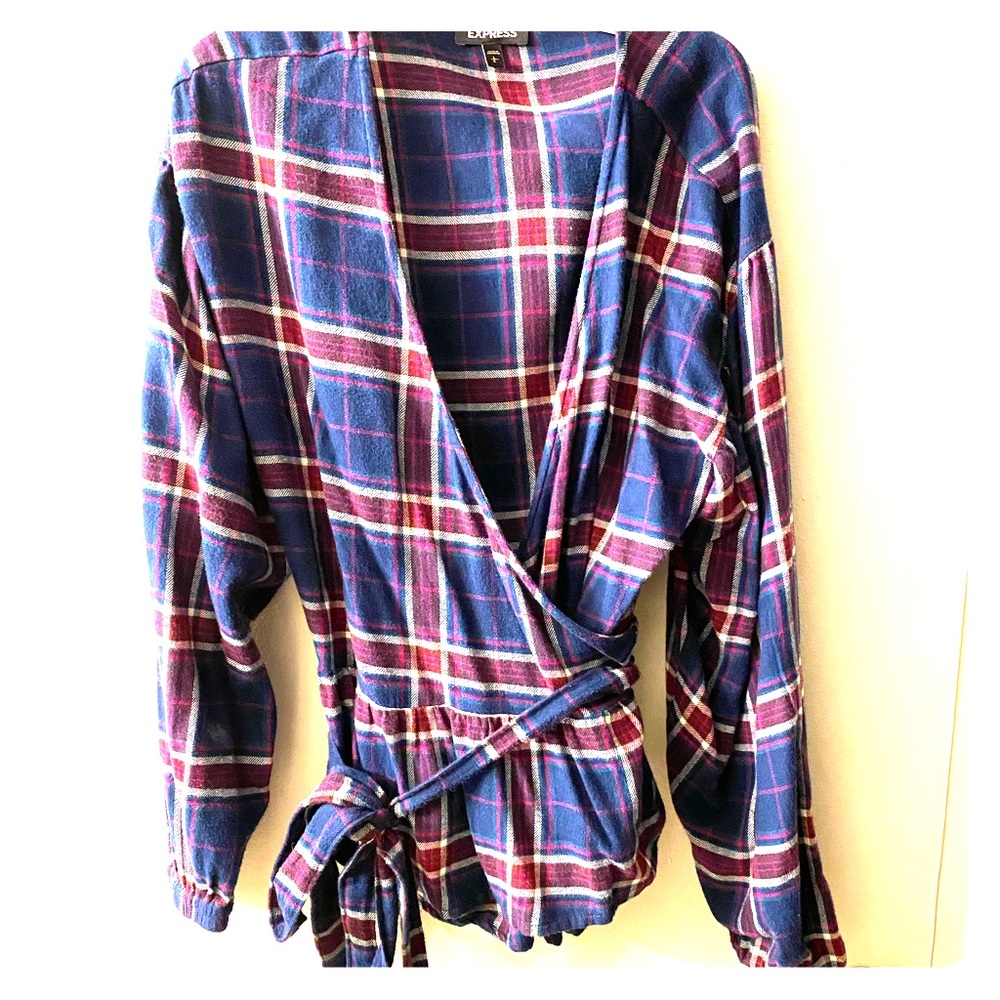 EXPRESS plaid flannel long sleeve wrap top Lrg